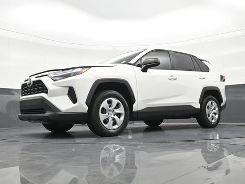 Used 2023 Toyota RAV4 LE FWD image 18