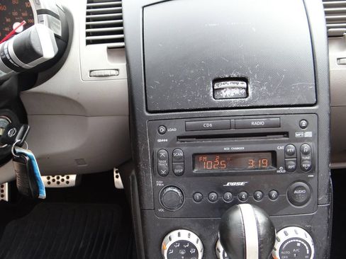 Used 2007 Nissan 350Z Touring RWD image 13