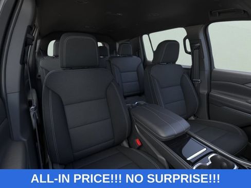 New 2027 Chevrolet Traverse LT w/ Driver Confidence Package FWD image 10