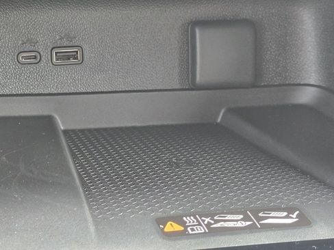 New 2026 Chevrolet Traverse LT w/ Midnight/Sport Edition image 19