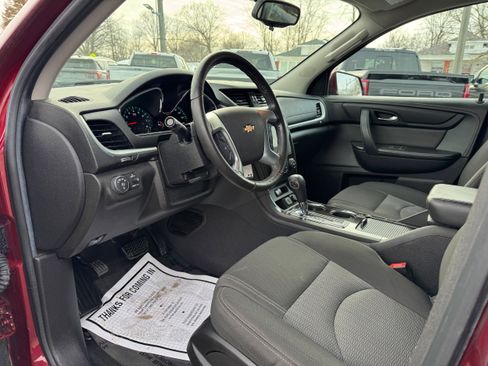 Used 2016 Chevrolet Traverse LT image 11
