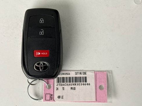 Used 2024 Toyota Prius LE image 19