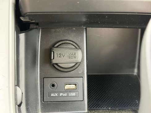 Used 2015 Hyundai Elantra SE FWD image 27