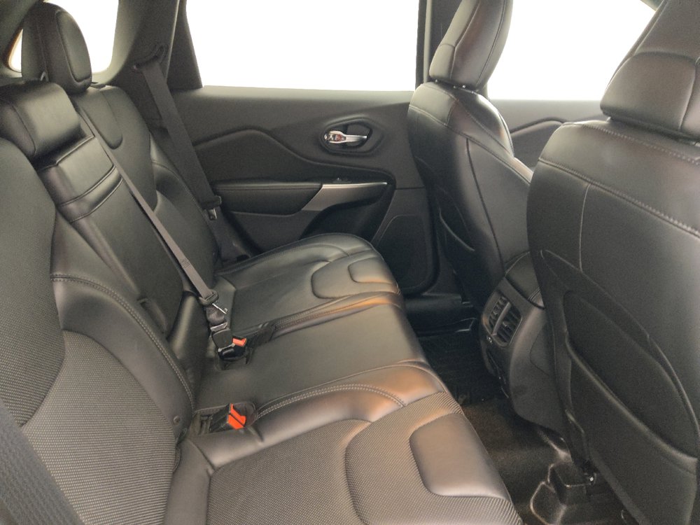Used 2019 Jeep Cherokee High Altitude AWD/4WD image 19