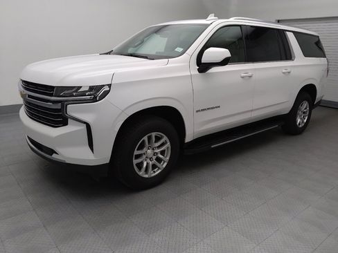 Used 2021 Chevrolet Suburban LT AWD/4WD image 2