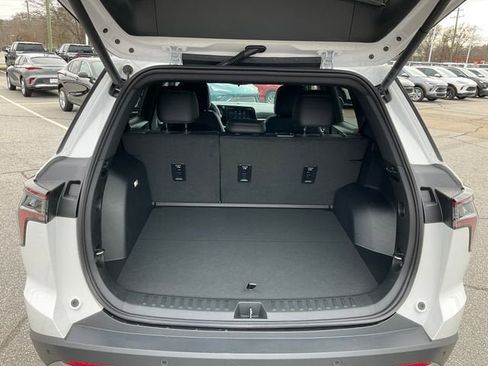 New 2026 Chevrolet Equinox LT w/ Convenience Package II image 15