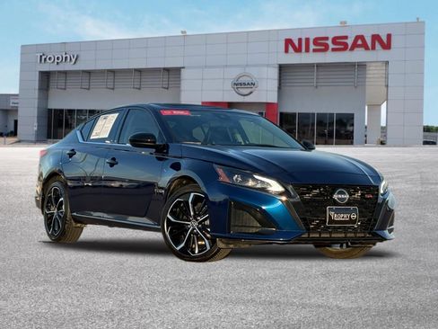 Certified 2024 Nissan Altima 2.5 SR w/ SR Premium Package image 1