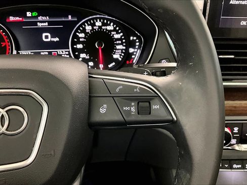 Used 2023 Audi Q5 2.0T Premium w/ Convenience Package AWD/4WD image 25