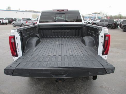 Certified 2024 GMC Sierra 3500 Denali Ultimate image 7