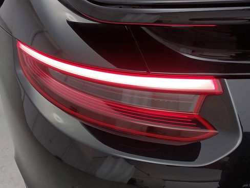 Certified 2019 Porsche 911 Turbo image 33