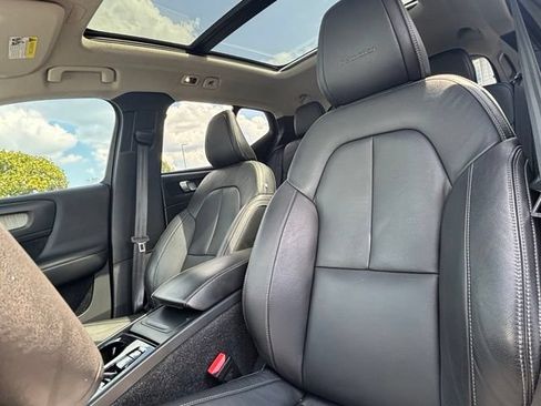 Used 2019 Volvo XC40 T5 Inscription AWD/4WD image 31