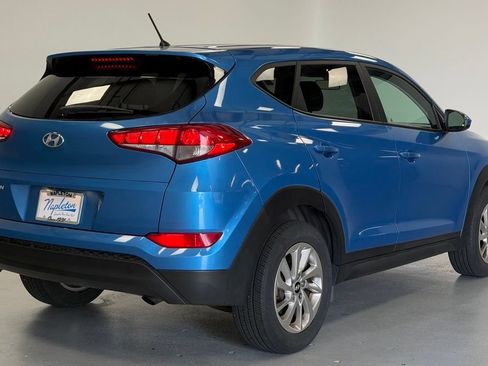 Used 2018 Hyundai Tucson SE w/ Cargo Package FWD image 3