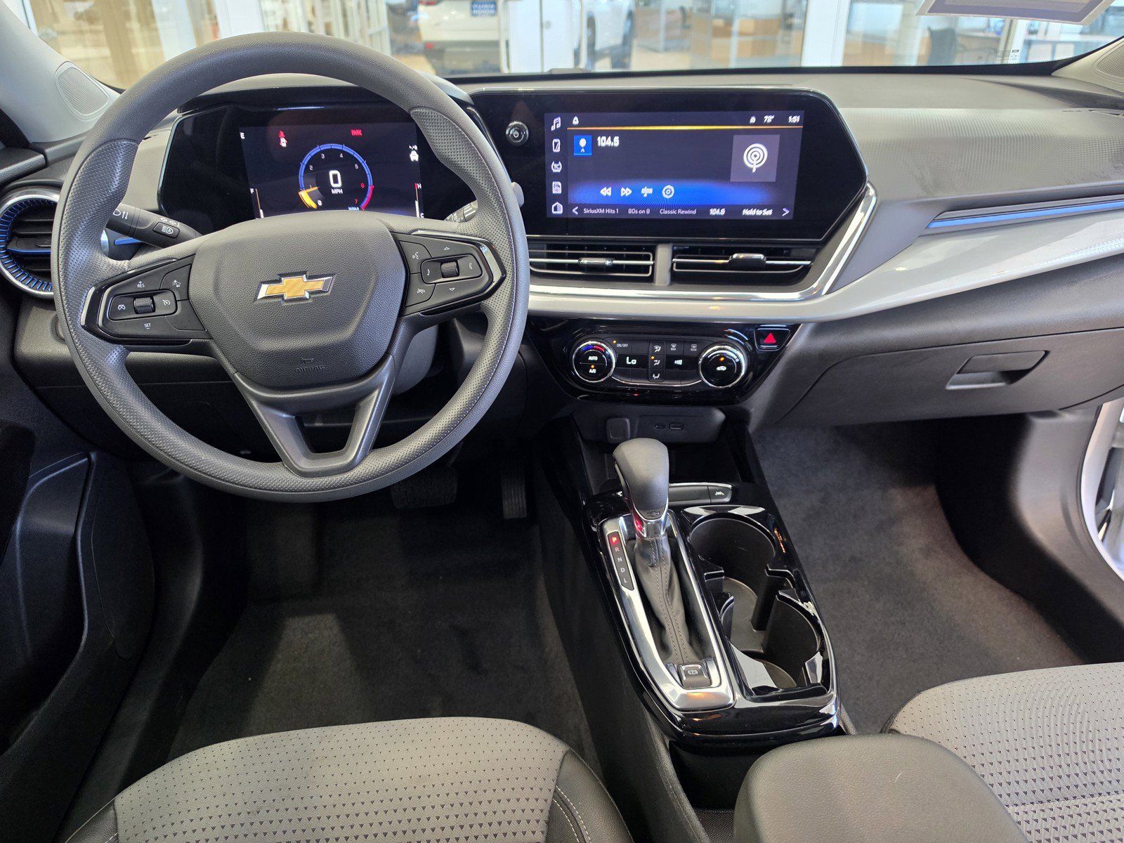 Used 2025 Chevrolet Trax LT FWD image 21