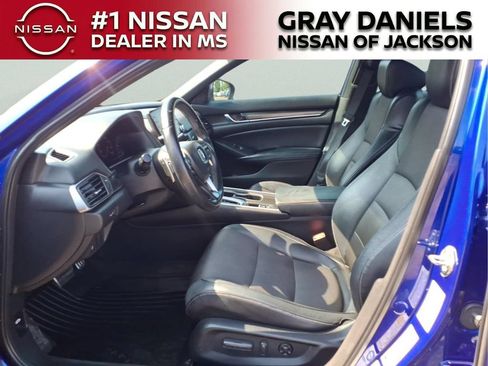 Used 2018 Honda Accord Sport image 22
