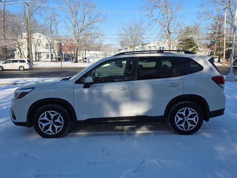 Used 2020 Subaru Forester Premium image 10