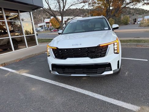New 2025 Kia Sorento EX image 3