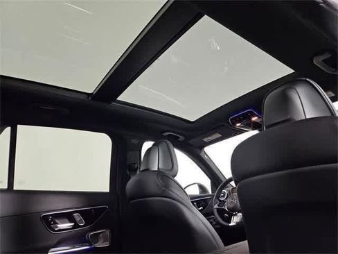 Used 2025 Mercedes-Benz GLC 300 4MATIC image 47