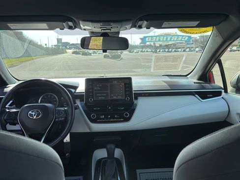 Used 2020 Toyota Corolla SE image 18