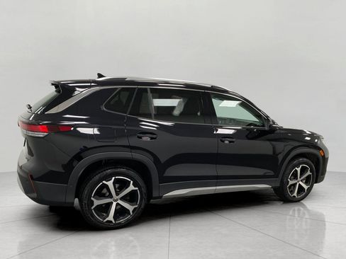 Certified 2026 Volkswagen Tiguan SE AWD/4WD image 2