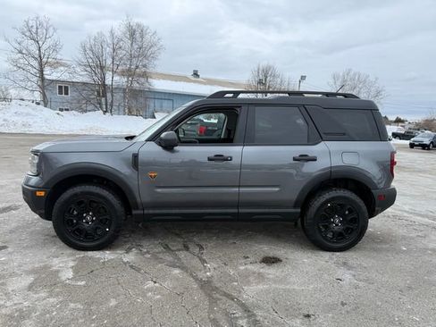 Used 2025 Ford Bronco Sport Badlands image 2