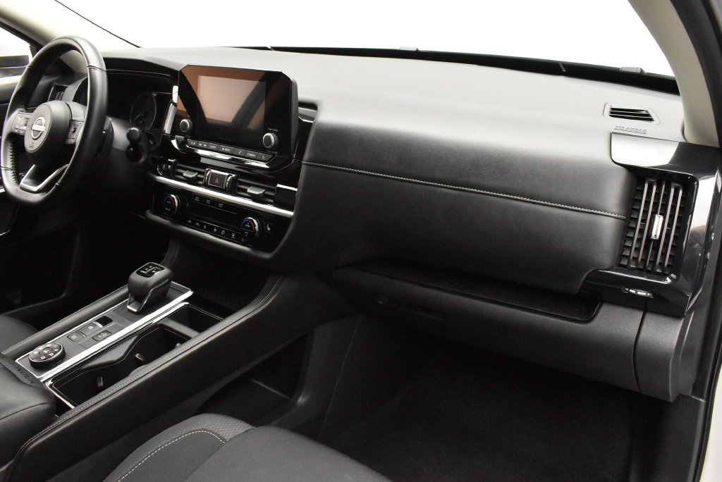 Used 2025 Nissan Pathfinder SV AWD/4WD image 24