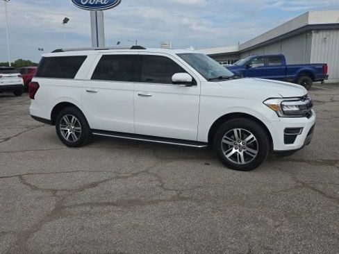 Used 2022 Ford Expedition Max Limited AWD/4WD image 2