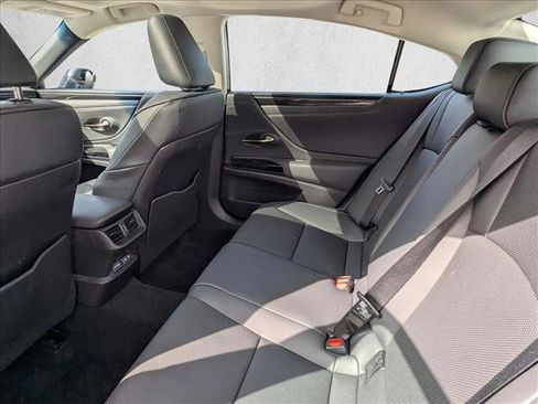 Used 2023 Lexus ES 350 w/ Accessory Package (Z2) FWD image 18