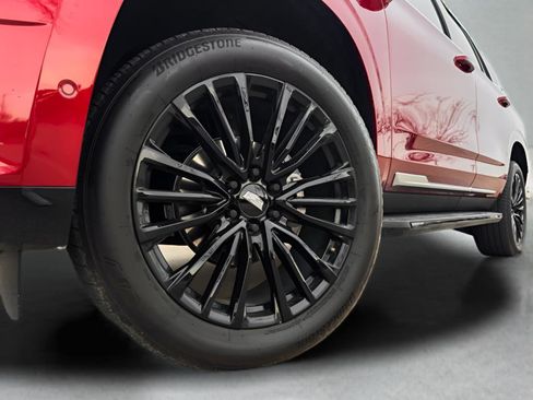 Used 2024 Cadillac Escalade Premium Luxury image 9