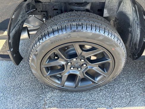 Used 2024 RAM 1500 Laramie image 28