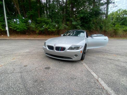 Used 2005 BMW Z4 2.5i RWD image 37