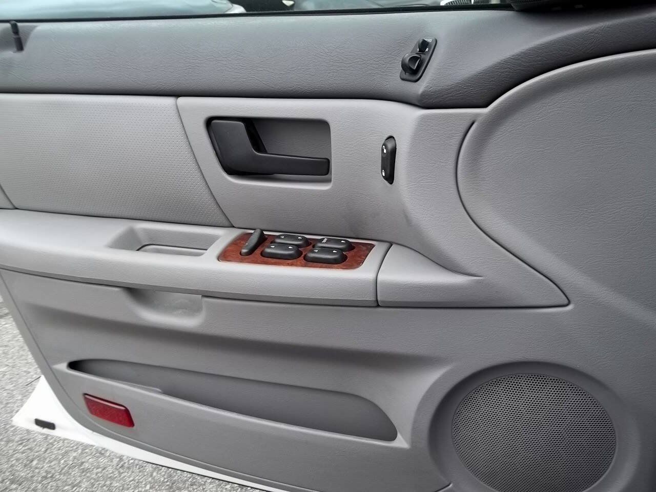 Used 2005 Mercury Sable LS FWD image 14