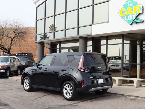 Used 2024 Kia Soul LX w/ Option Group 015 image 9