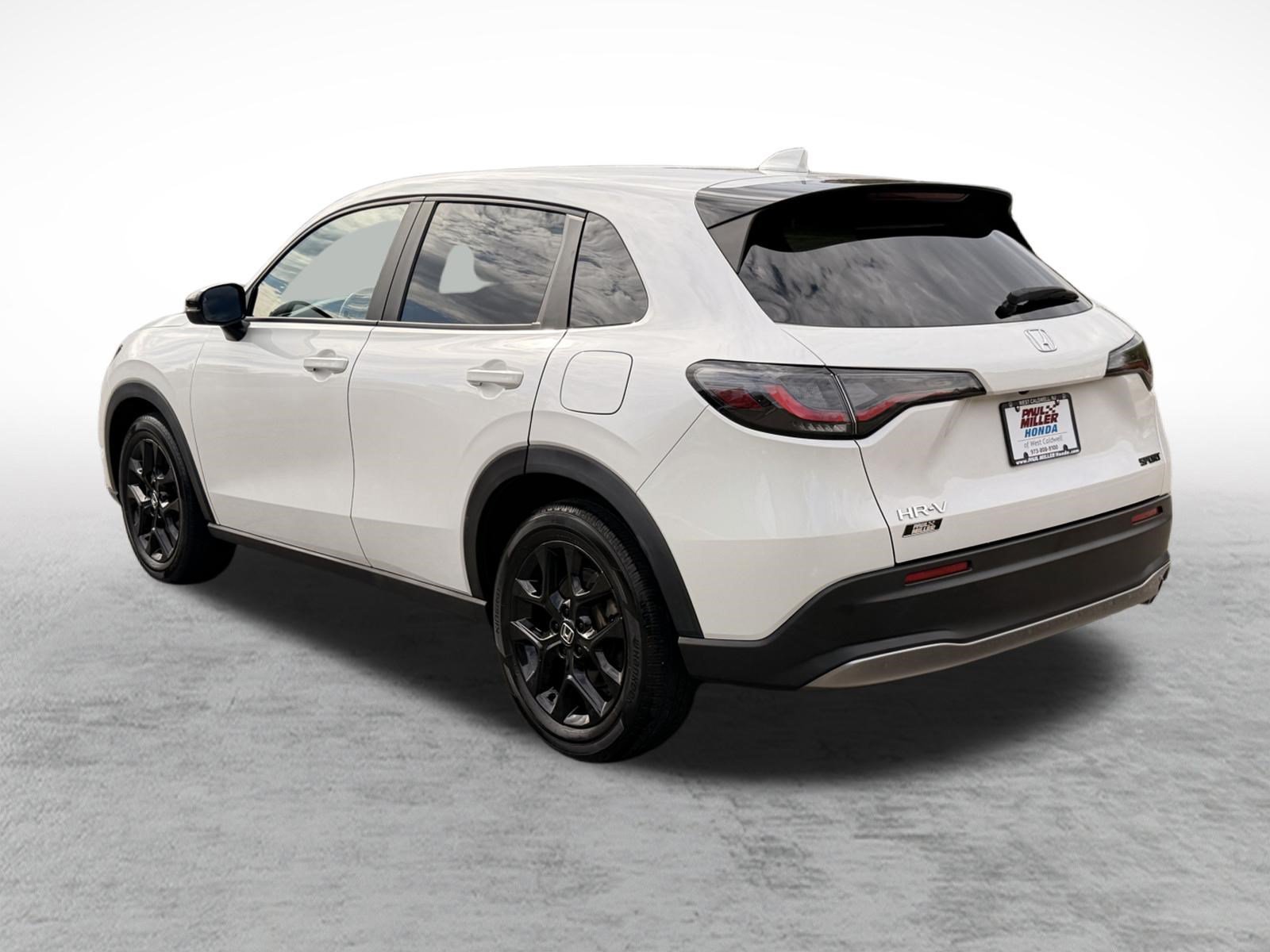 Used 2025 Honda HR-V Sport image 4