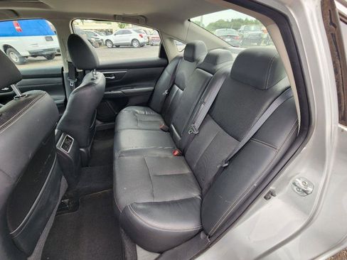 Used 2017 Nissan Altima 2.5 SL w/ Moonroof Package FWD image 16