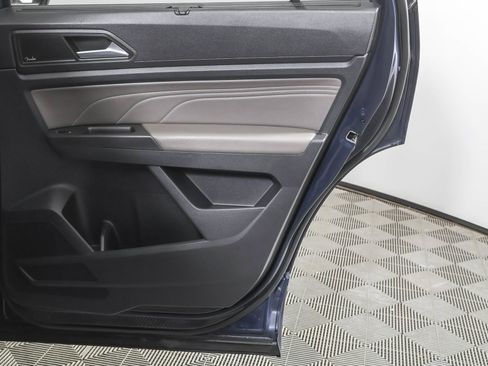 Used 2022 Volkswagen Atlas Cross Sport SEL Premium R-Line image 45