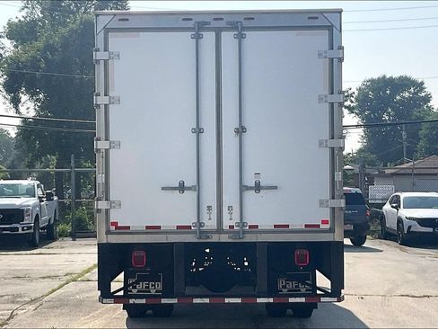 Used 2018 Ford F650 2WD Regular Cab Super Duty image 3