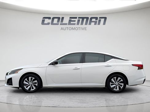 Certified 2025 Nissan Altima 2.5 S FWD image 8