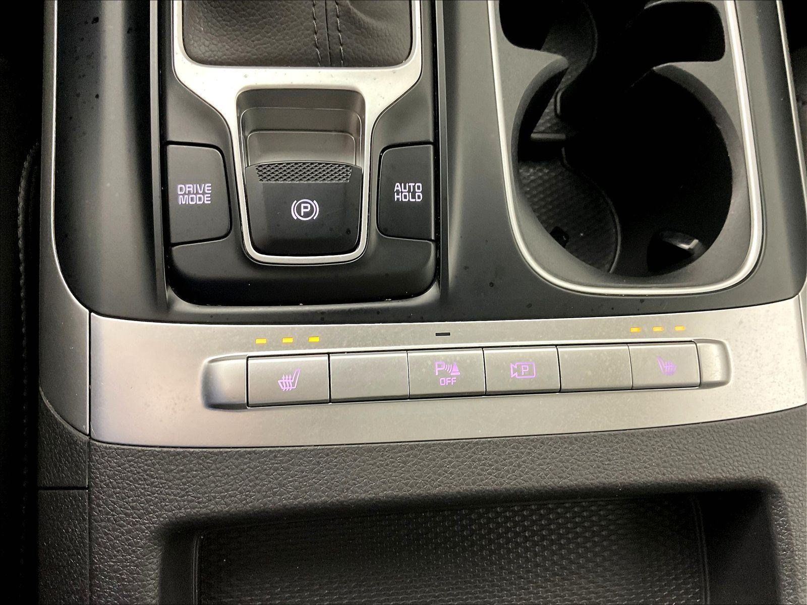 Used 2023 Kia Carnival LX FWD image 36