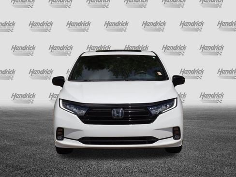 Used 2024 Honda Odyssey Sport image 3