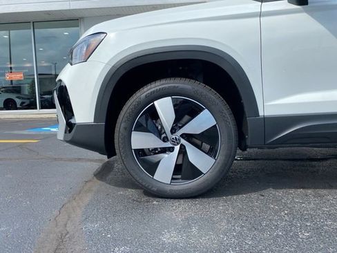 New 2025 Volkswagen Taos S image 14