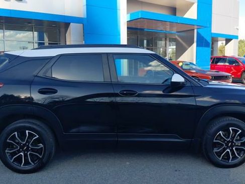 Used 2022 Chevrolet TrailBlazer ACTIV image 3