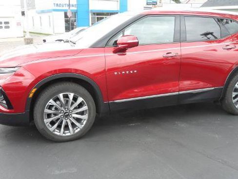 Used 2022 Chevrolet Blazer Premier w/ Enhanced Convenience Package AWD/4WD image 4