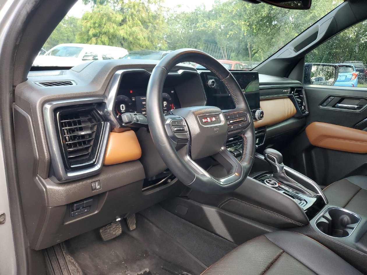 Used 2024 GMC Canyon AT4 w/ AT4 Premium Package AWD/4WD image 19