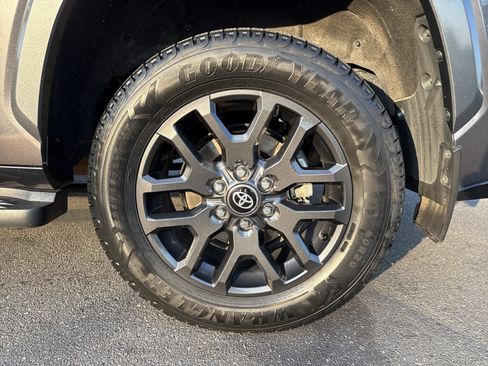 Used 2024 Toyota Sequoia Limited w/ Tow Technology Package AWD/4WD image 14