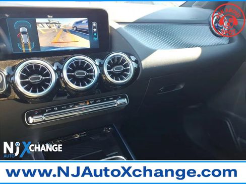 Used 2025 Mercedes-Benz GLA 250 image 35