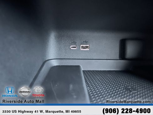 Used 2024 Chevrolet Traverse RS w/ LPO, Floor Liner Package image 18