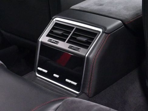 Used 2019 Porsche Panamera GTS AWD/4WD image 25