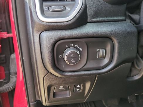 Used 2021 RAM 1500 Big Horn AWD/4WD image 13