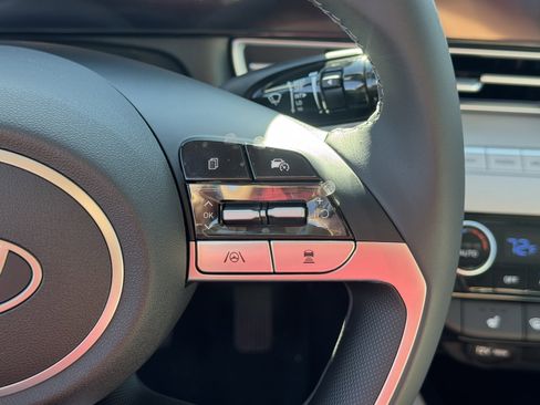 New 2025 Hyundai Elantra Limited w/ Cargo Package image 18