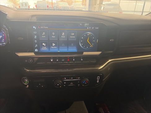 Used 2024 Chevrolet Silverado 2500 LT image 8